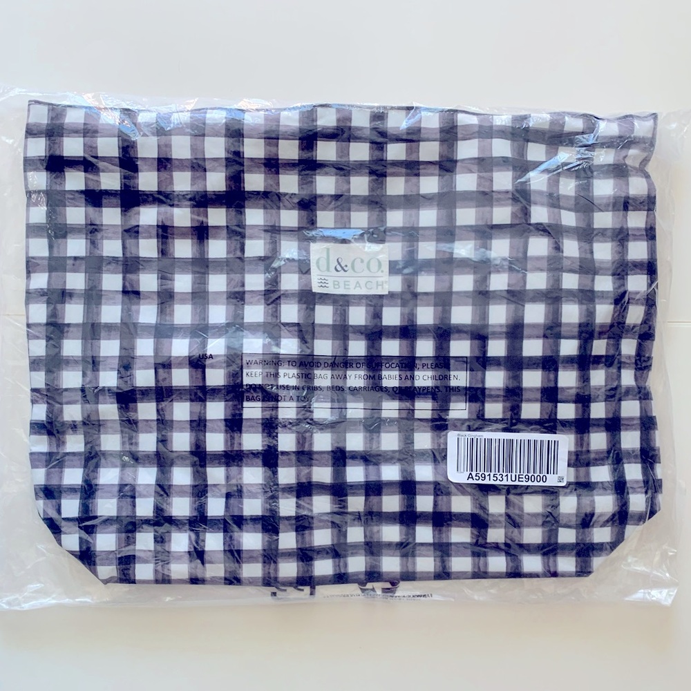 NWT D&co beach bag